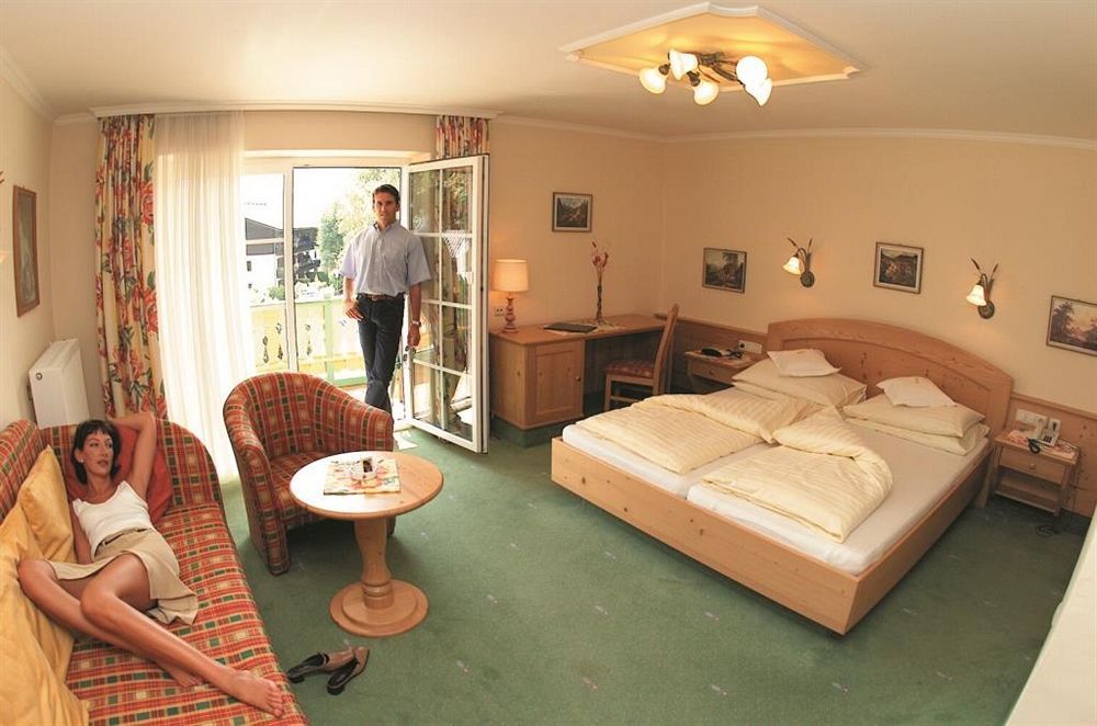 Saint Wolfgang Hotel Foersterhof Lebe Pur, Geniesse Den Tag מראה חיצוני תמונה